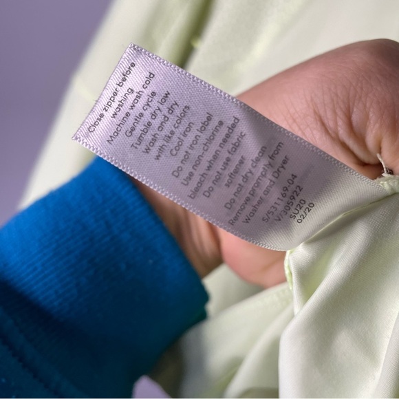 Athleta Pacifica II Hybrid Half Zip jacket, Alluring Yellow SIZE M #531169 - Picture 15 of 16